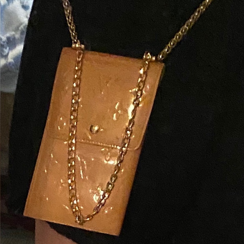 LOUIS VUITTON VERNIS WALKER WALLET/CROSSBODY - Picture 7 of 16